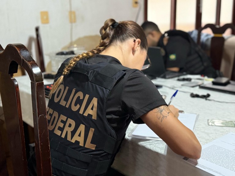 PF prende homem que armazenava mídias com cenas de abuso sexual infantil em Manaus