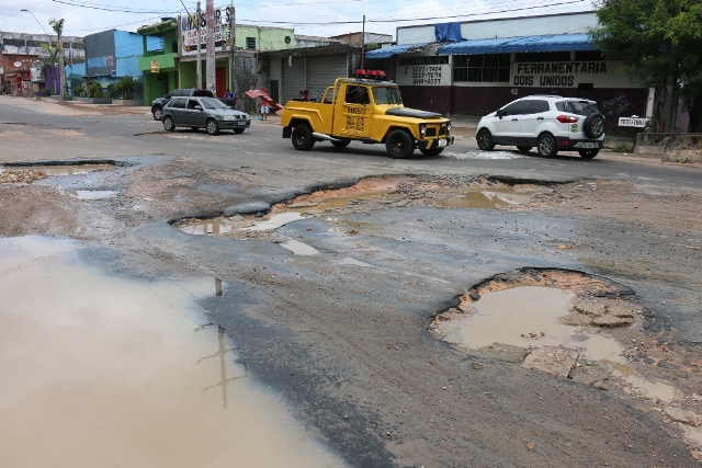 Prefeitura ignora Ministério Público e contrata R$ 144 milhões para ‘Asfalta Manaus’