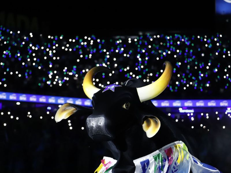 Caprichoso emociona, impacta e faz espetáculo surpreendente na noite de retomada pelas lutas dos Povos da Floresta