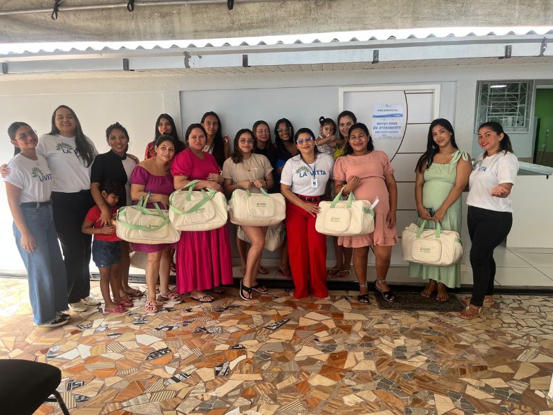 Vídeo: Gestantes do grupo ‘Nascer Feliz’ ganham kit maternidade do Instituto Lavitta