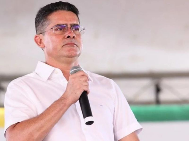 Prefeito de Manaus é confrontado por jornalista e ataca; “tu não é jornalista, é fuxiqueira