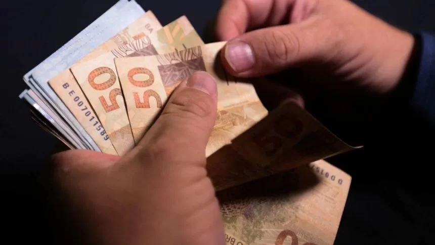 O Novo Salário de R$ 1.621 começou a vigorar desde o dia 1º de janeiro