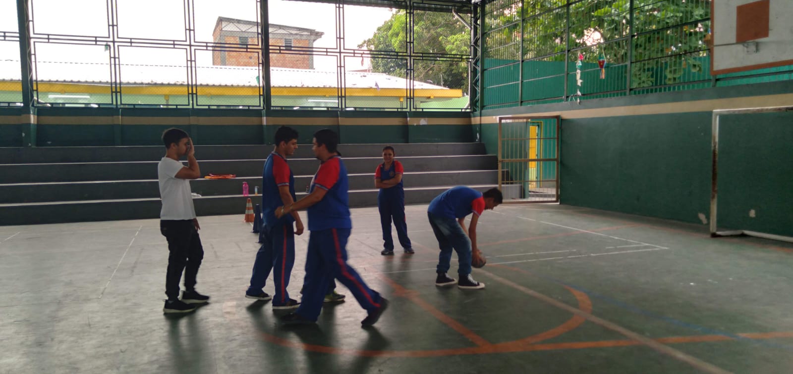 Projeto “Em Cena” promove inclusão e protagonismo de estudantes da Educação Especial por meio do teatro, em Manaus