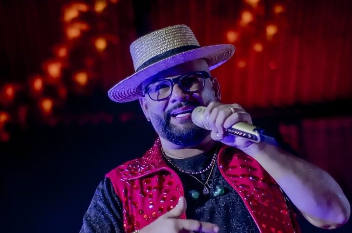 Banda Quintal de São Jorge e James Rios recebem Márcia Siqueira, Joubert Balbino, Cláudia Trindade e Márcia Novo em noite de samba